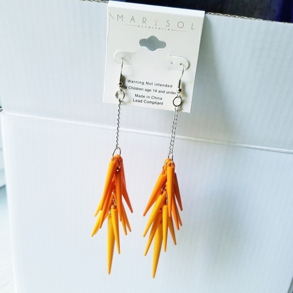 "BUNDLES ONLY" Tropical Orange Dangle Spikes Earrings - Picture 3 of 6
